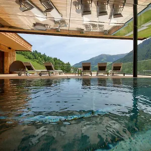 4* Hotel Marten